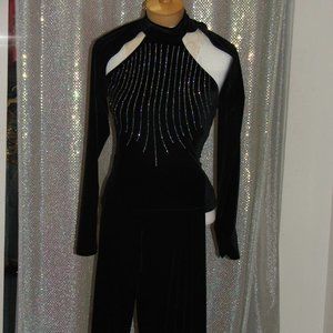 Stunning Black Stretch Velvet / Rhinestone 2p Outfit -NEW!